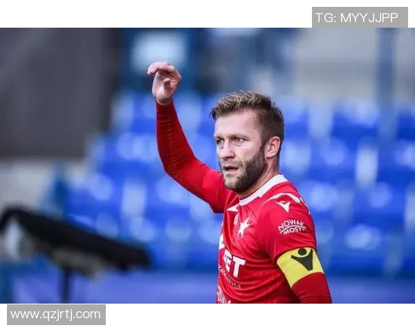 博努奇受伤休战,球队遭遇后防危机 博努奇受伤休战,球队遭遇后防危机