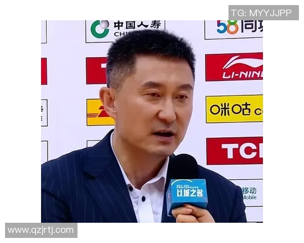 湖人队主教练杜锋将带领球队挑战辽宁队，燃爆比赛前的激烈火草!