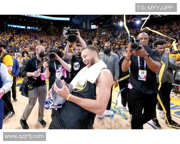 库里再创辉煌——荣获本周西部最佳球员称号