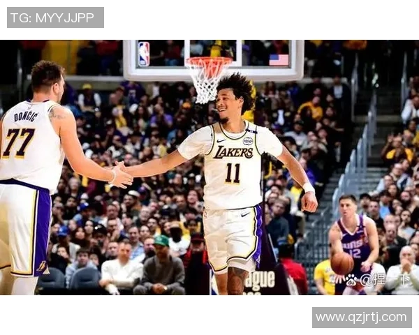 湖人队客场不敌太阳队，遭遇连败